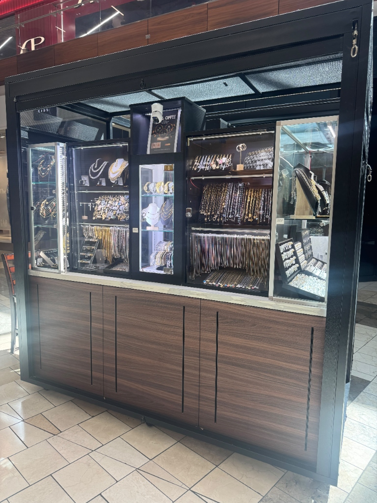 Luxury Jewelers Topanga Mall photo 2